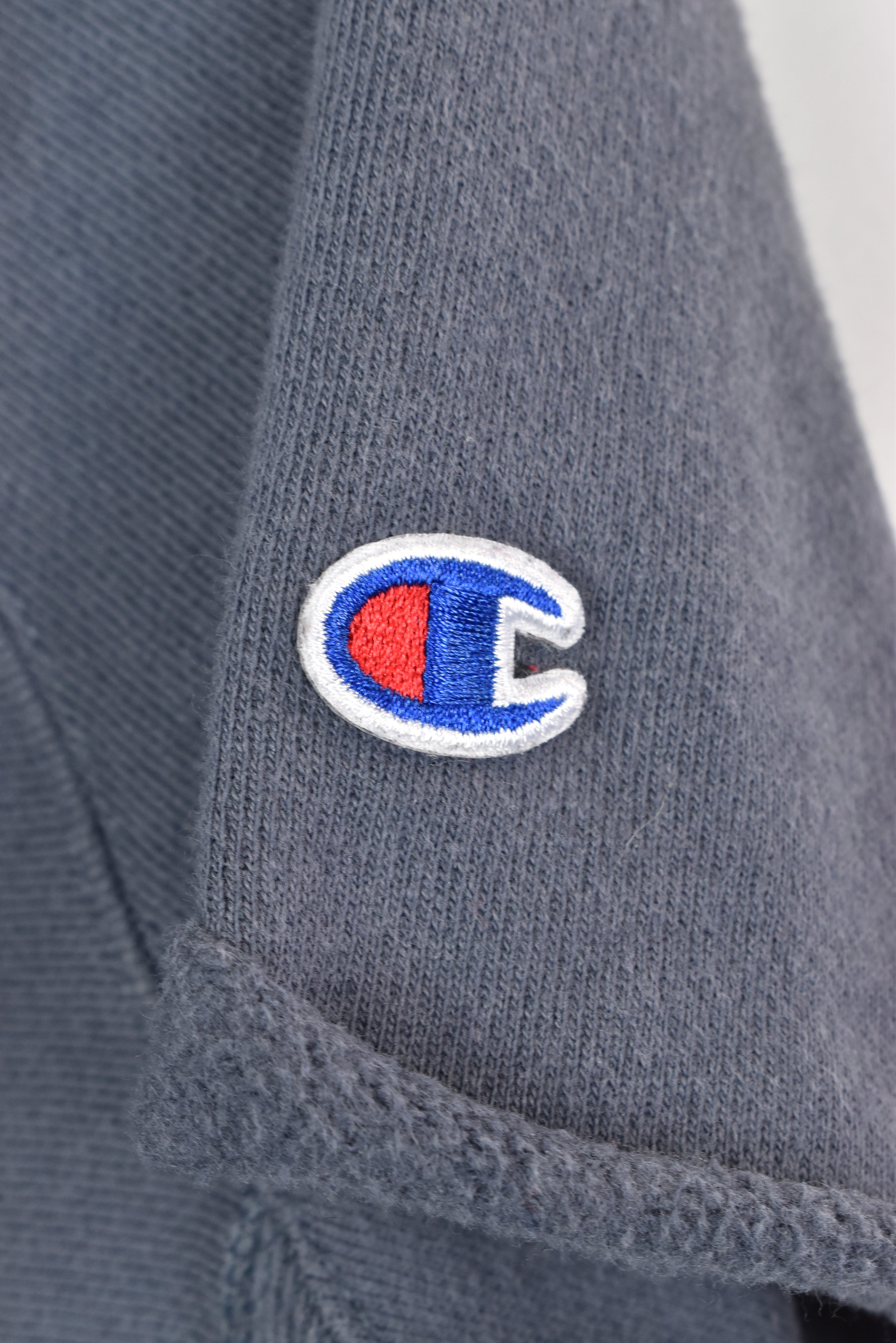 VINTAGE CHAMPION EMBROIDERED GREY SWEATSHIRT | SMALL CHAMPION