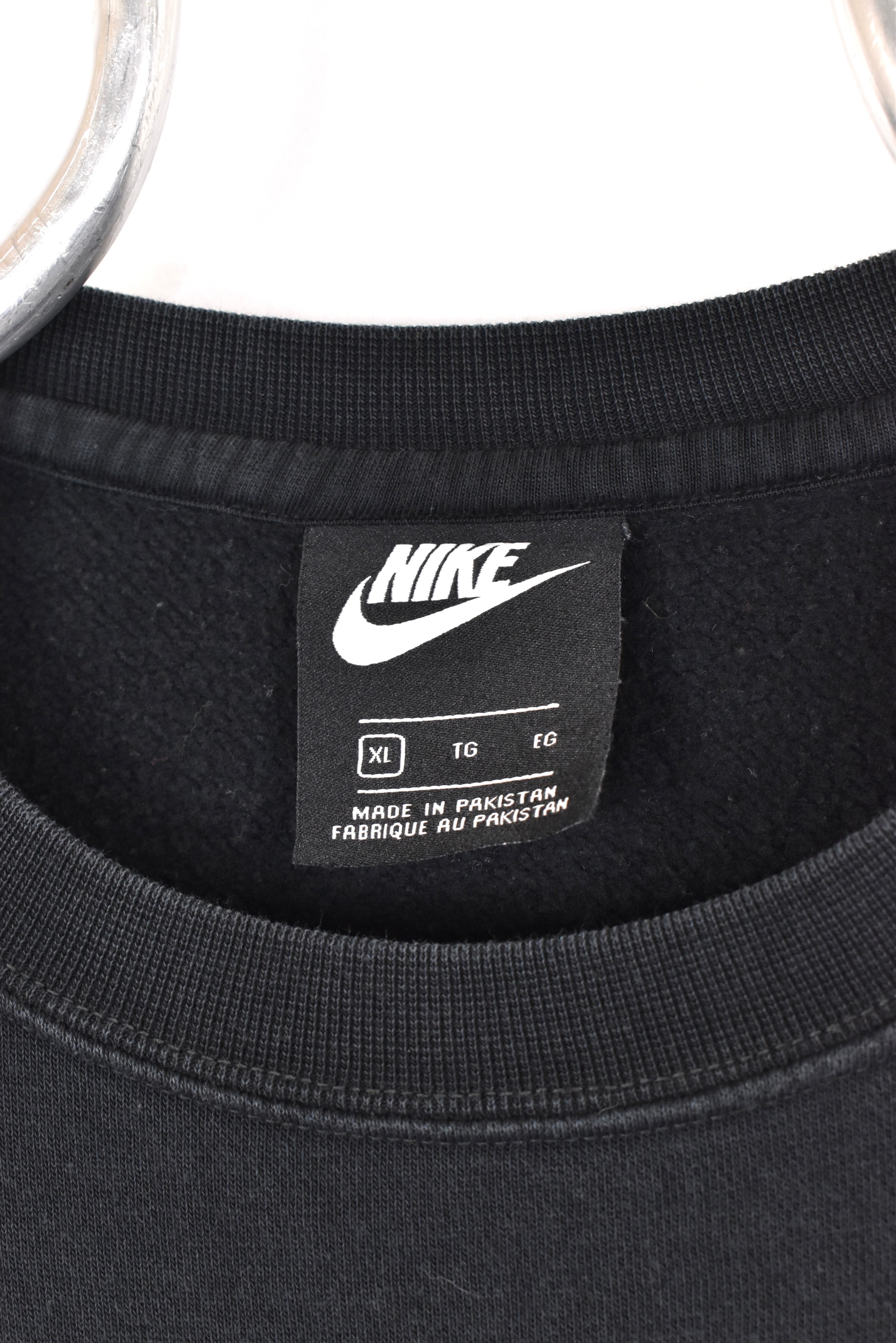 Vintage Nike sweatshirt, black embroidered crewneck - AU XL NIKE